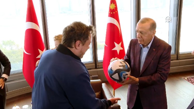 Cumhurbaşkanı Erdoğan’dan Elon Musk’a TEKNOFEST daveti, oğlu X Æ A-12’ye hediye