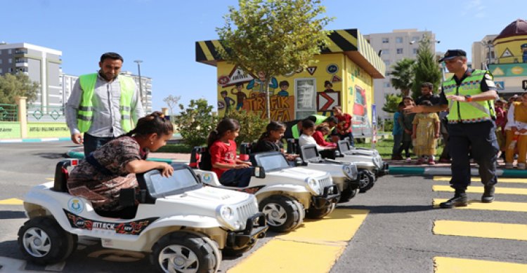 Haliliye Çocuk Trafik Eğitim Parkı İle Hem Eğlendiler Hem Öğrendiler
