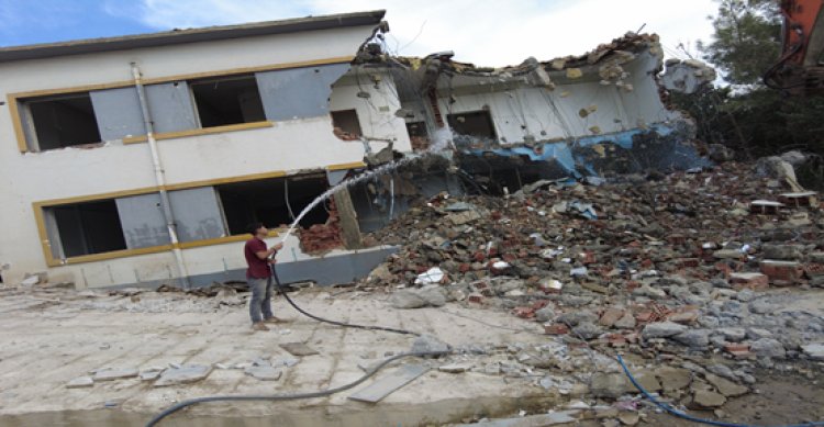 Başkan Özyavuz: Harran Devlet hastanesinin yıkımına başladık