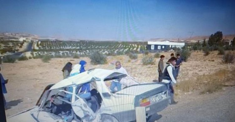 Birecik&#039;te Otomobil ile Minibüs çarpıştı 7 kişi yaralandı