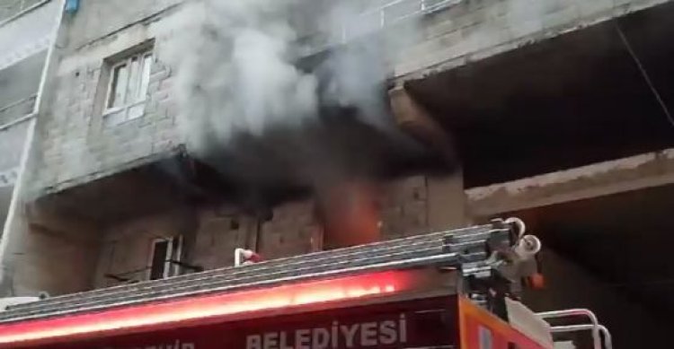 Eyyübiye’de 3 katlı binada yangın