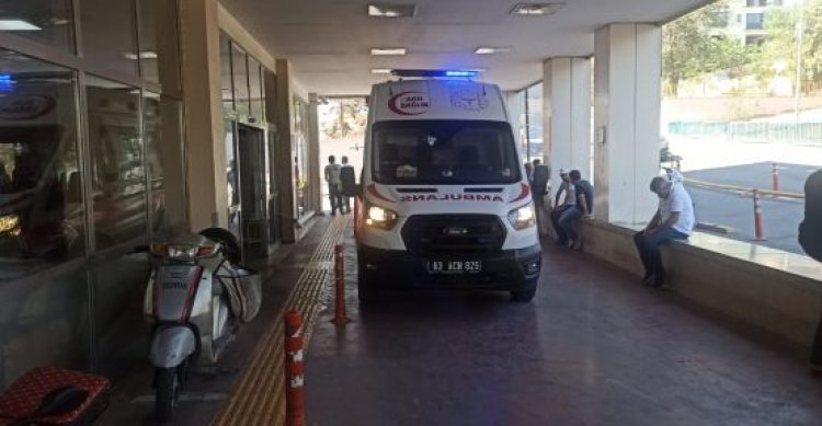 Karaköprü'de iki otomobil çarpıştı, 1 ölü, 2 yaralı